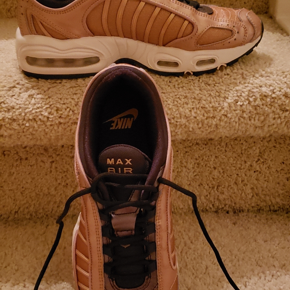 Shoes - Picture 5 of 5